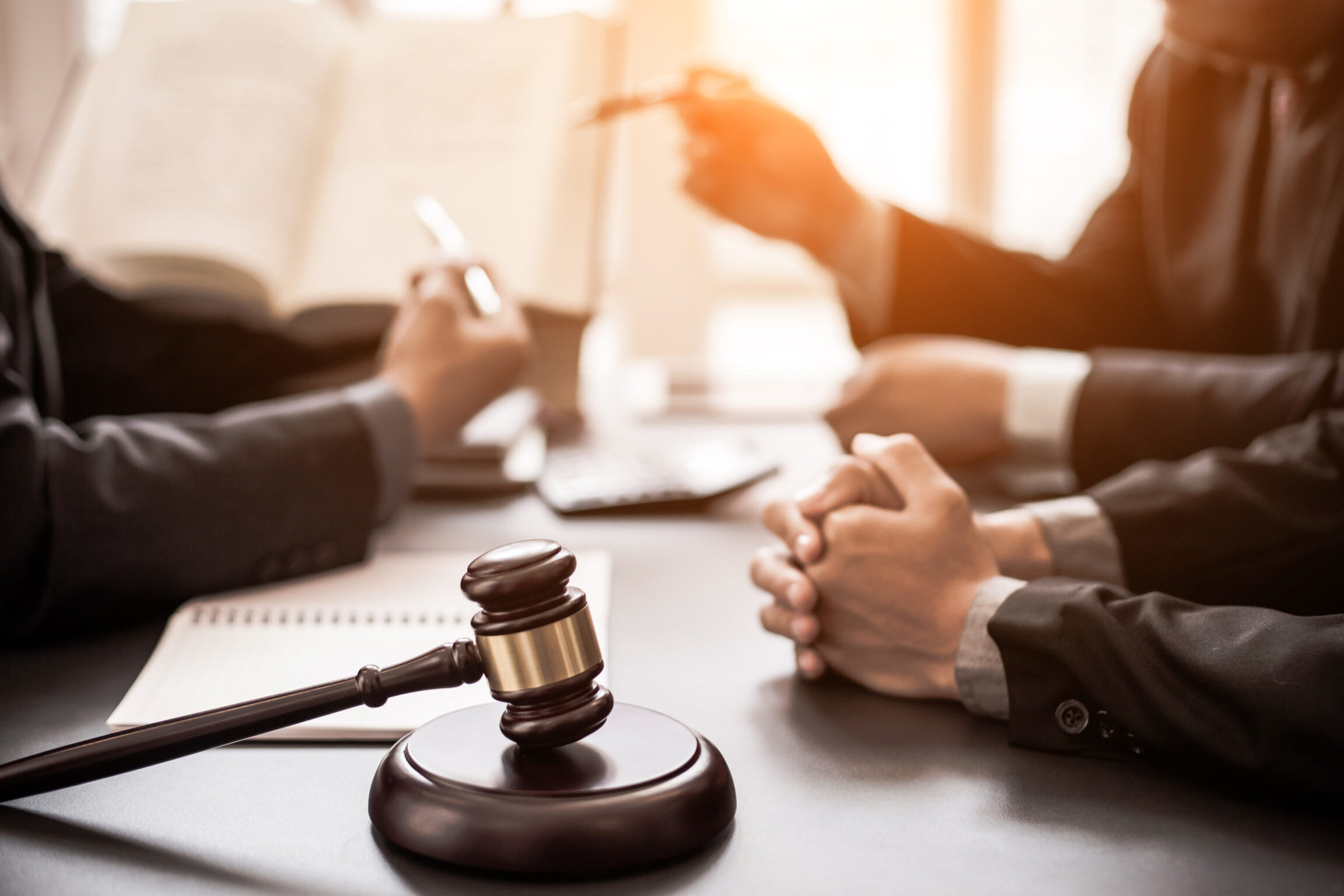 abogados y defensores